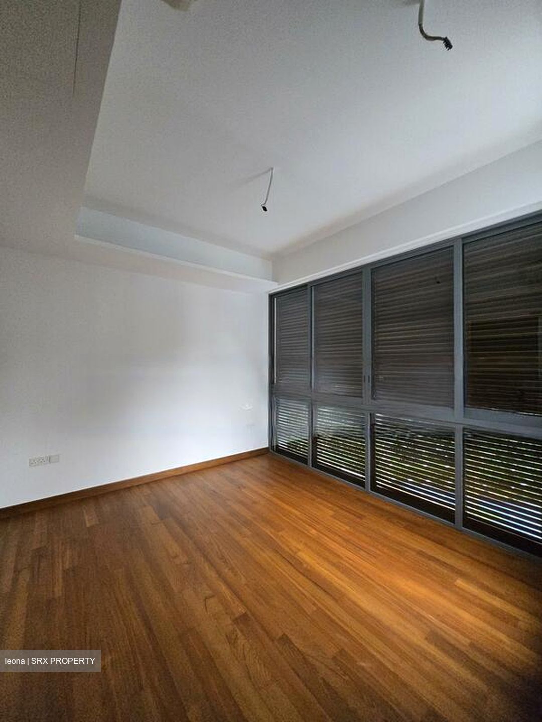 Hillcrest Road (D11), Terrace #464980121
